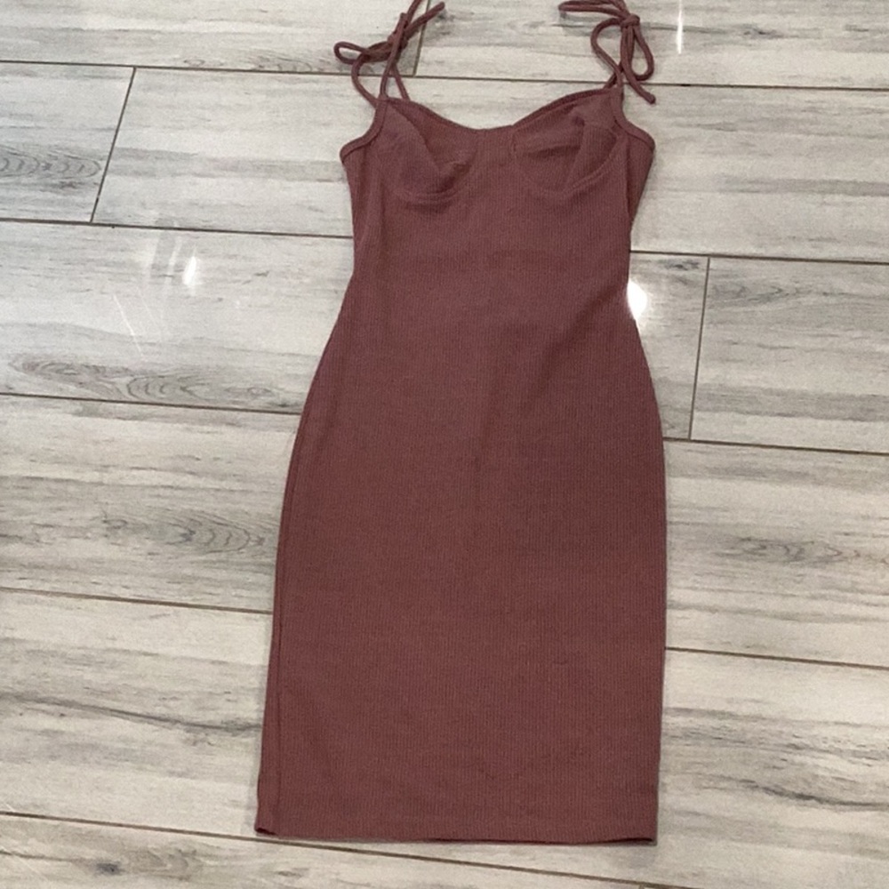 Elegant Mauve Spaghetti Strap Dress